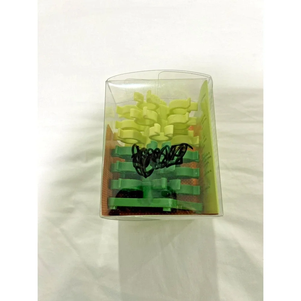 Clover Stack‎ 'n' Store Bobbin Tower w Nancy Zieman-  Organizes 30 bobbins